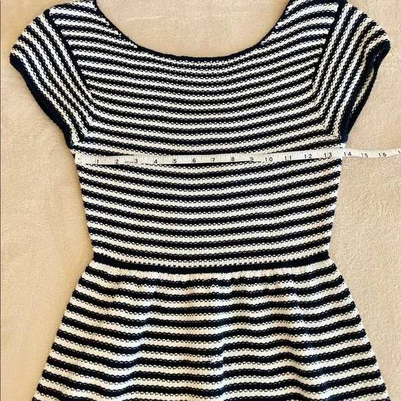 Tart Striped Knitted Short Sleeve Dress - Size S - Picture 6 of 11